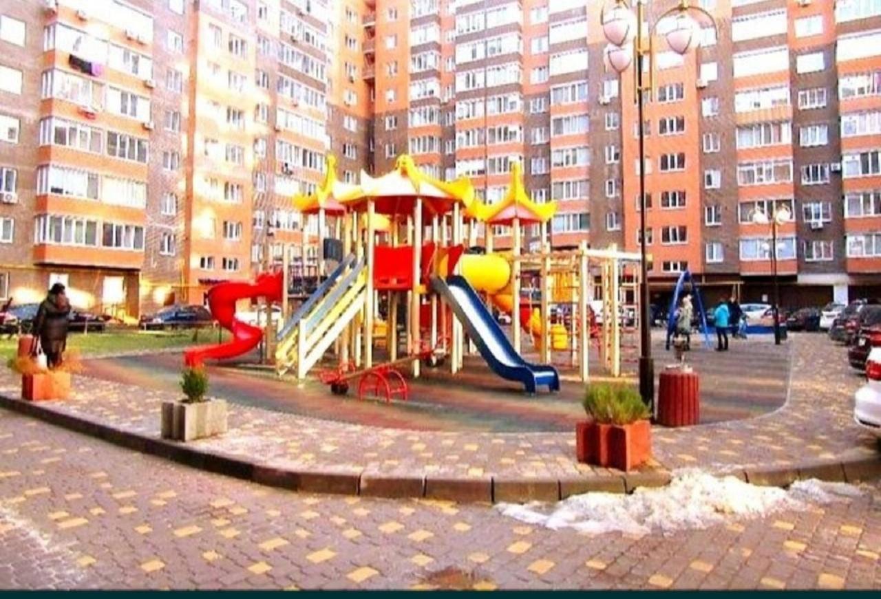 Квартира В Новострое Жк.Набережнный Квартал Winnyzja Exterior foto